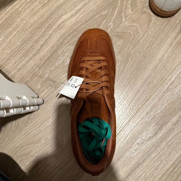 Brown Bear Sambas - Picture 2 of 3